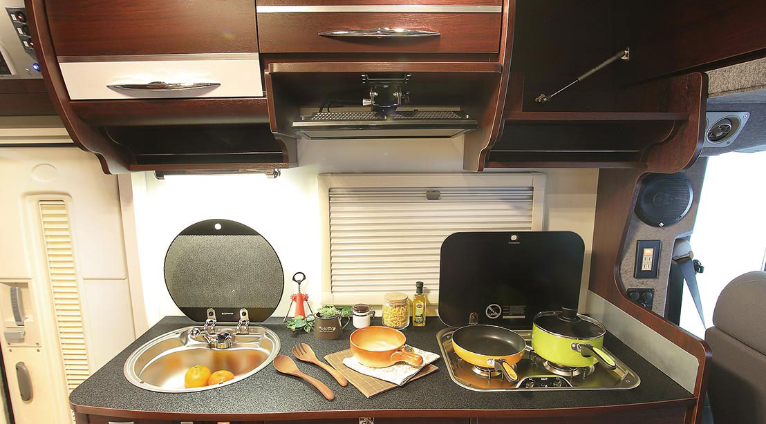 リヤベッドスペース