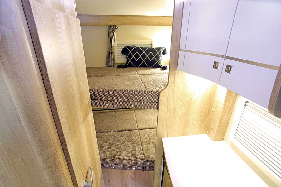 常設二段ベッド