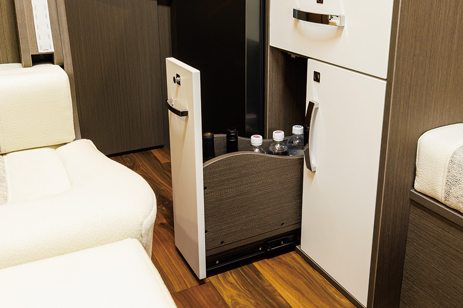 ペットボトルストッカー