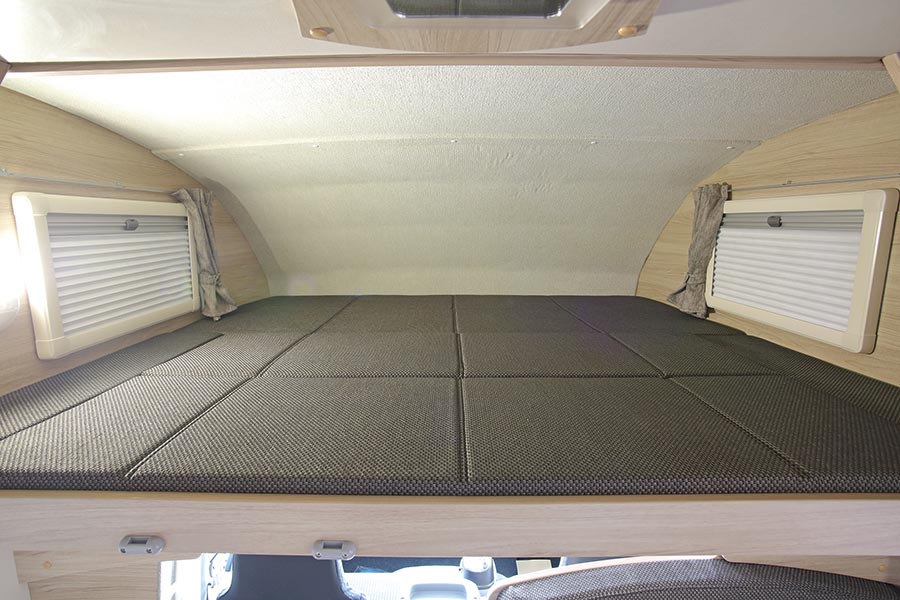 スライド式バンクベッド